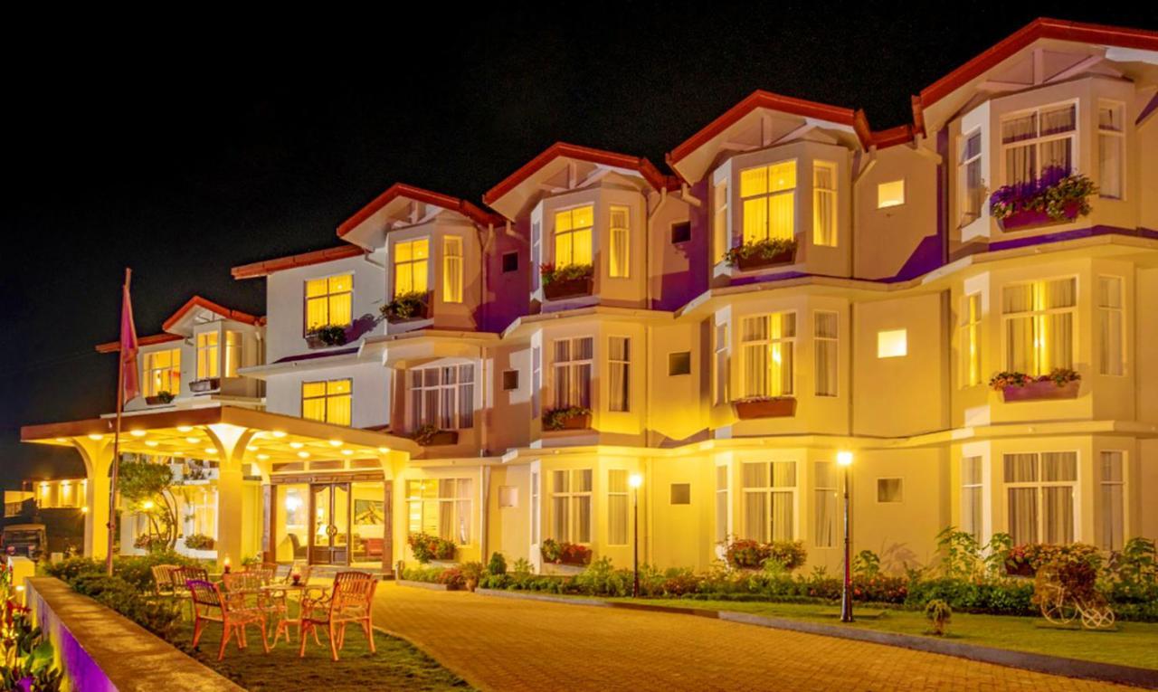 Galway Heights Hotel Нувара Елия Екстериор снимка