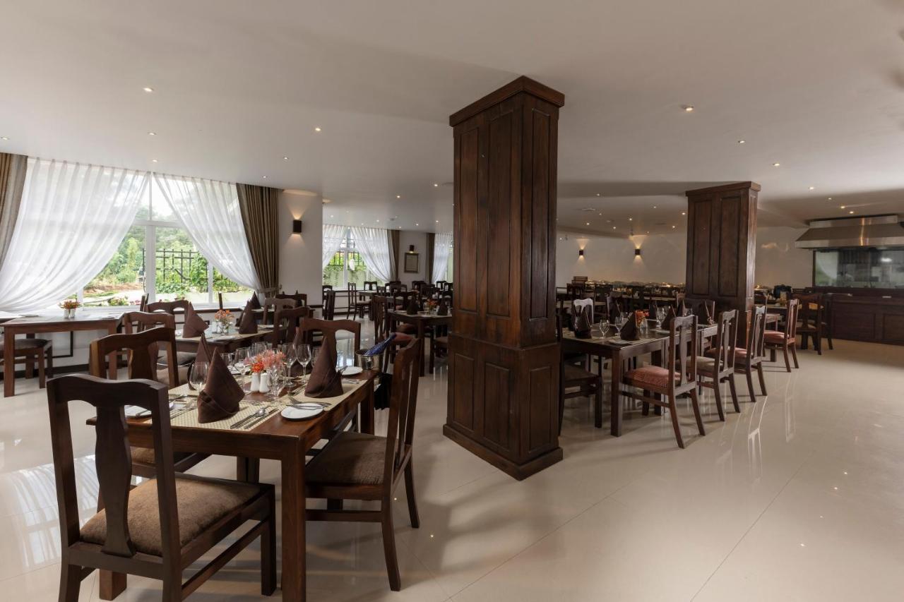 Galway Heights Hotel Нувара Елия Екстериор снимка