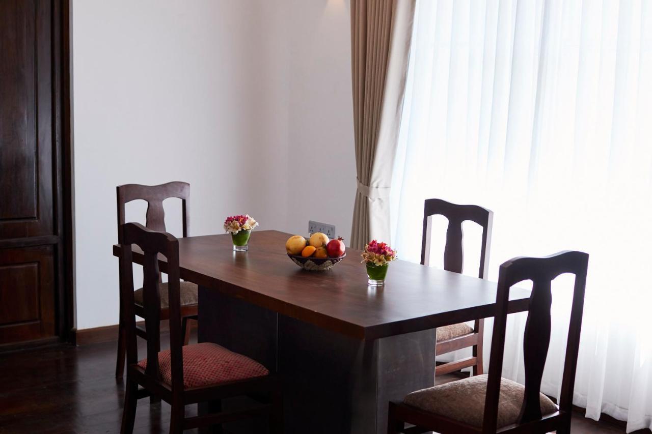 Galway Heights Hotel Нувара Елия Екстериор снимка